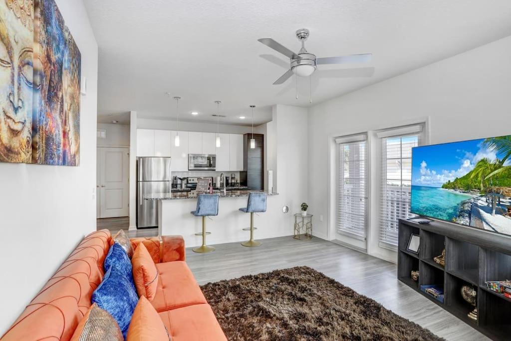 2-Bedroom Eccentric Oasis Тампа Экстерьер фото